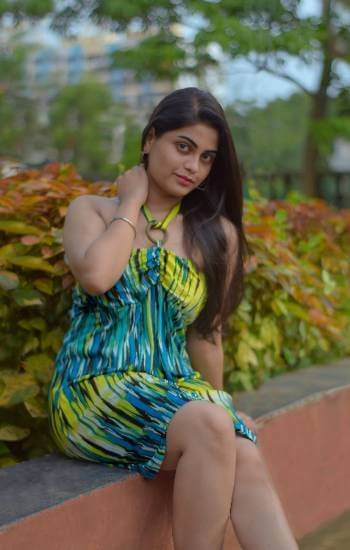 Meera Iyer – elegant companion in Rourkela offering cultured companionship and calm energy